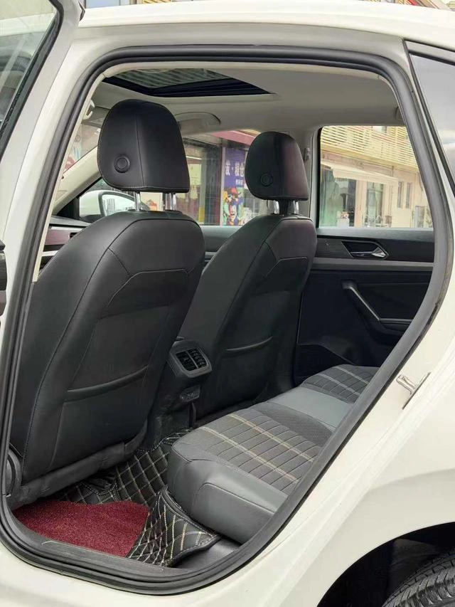 Volkswagen Lavida 2019 280TSI DSG Comfort Edition country VI interior photo 8 Volkswagen Lavida 2019 280TSI DSG Comfort Edition country VI interior photo 8