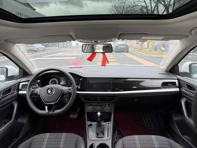 Volkswagen Lavida 2019 280TSI DSG Comfort Edition country VI interior photo 9 Volkswagen Lavida 2019 280TSI DSG Comfort Edition country VI interior photo 9