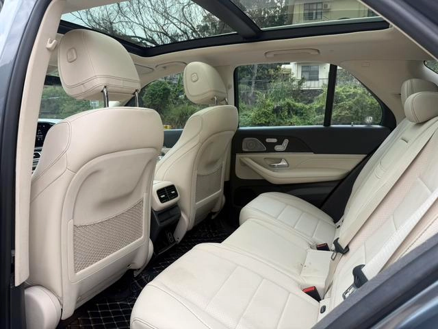 Mercedes-Benz GLE (Imported) 2020 GLE 450 4MATIC Style tendance intérieur photo 9 Mercedes-Benz GLE (Imported) 2020 GLE 450 4MATIC Style tendance intérieur photo 9