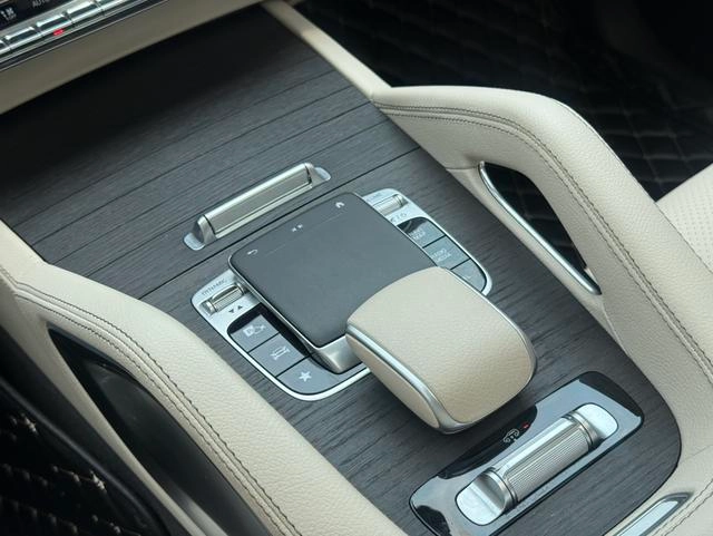 Mercedes-Benz GLE (Imported) 2020 GLE 450 4MATIC Style tendance intérieur photo 15 Mercedes-Benz GLE (Imported) 2020 GLE 450 4MATIC Style tendance intérieur photo 15
