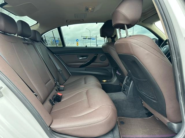 BMW 3 Series 2018 320Li Fashionable interior photo 11