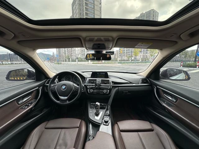 BMW 3 Series 2018 320Li Fashionable interior photo 13