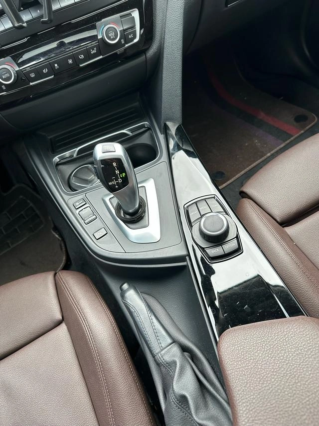 BMW 3 Series 2018 320Li Fashionable interior photo 18