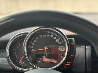 MINI 2015 1.5T COOPER Fun Five-door version interior photo 9 MINI 2015 1.5T COOPER Fun Five-door version interior photo 9