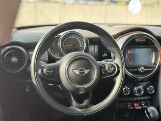 MINI 2015 1.5T COOPER Fun Five-door version interior photo 10 MINI 2015 1.5T COOPER Fun Five-door version interior photo 10