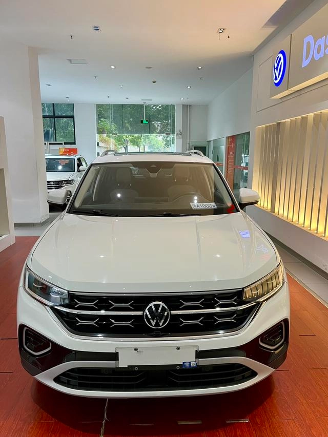Volkswagen Tayron 2023 300TSI Two-wheel drive luxury Plus Advanced version exterior photo 3 Volkswagen Tayron 2023 300TSI Two-wheel drive luxury Plus Advanced version exterior photo 3