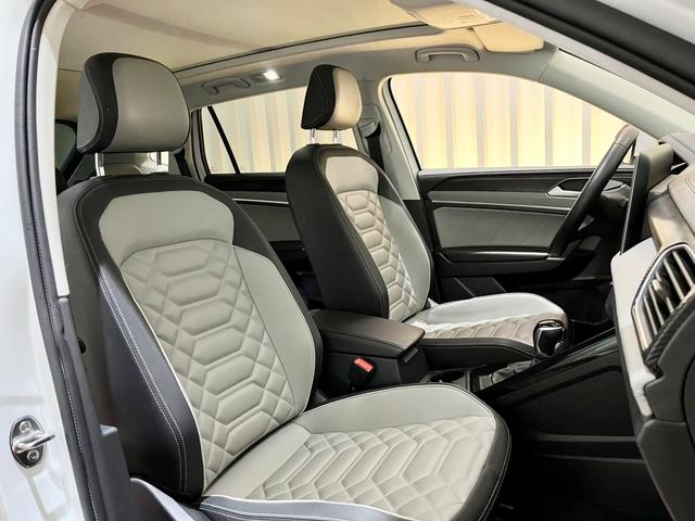 Volkswagen Tayron 2023 300TSI Two-wheel drive luxury Plus Advanced version interior photo 14 Volkswagen Tayron 2023 300TSI Two-wheel drive luxury Plus Advanced version interior photo 14