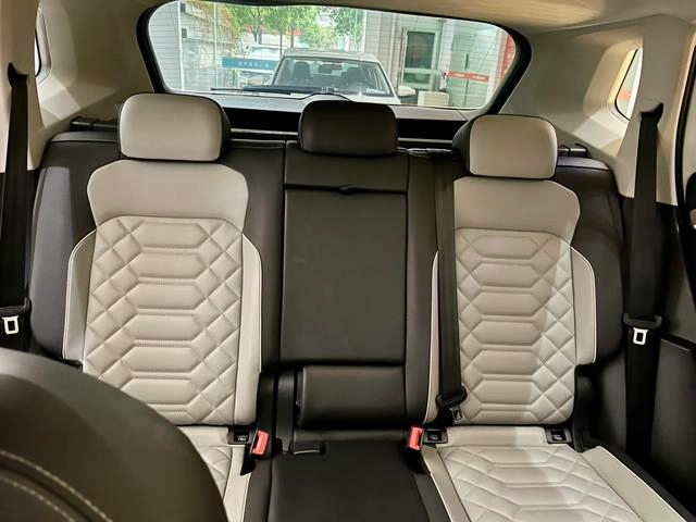 Volkswagen Tayron 2023 300TSI Two-wheel drive luxury Plus Advanced version interior photo 15 Volkswagen Tayron 2023 300TSI Two-wheel drive luxury Plus Advanced version interior photo 15