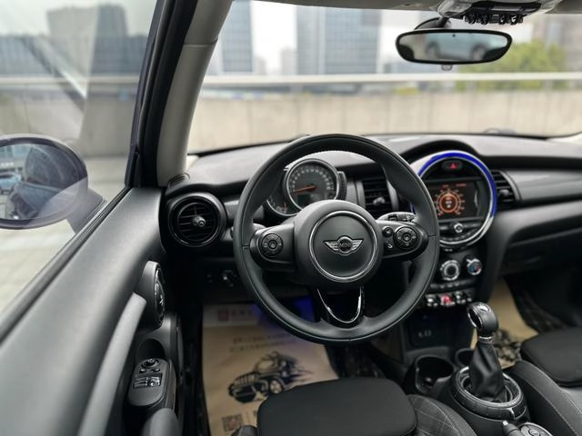 MINI 2016 1.5T COOPER interior photo 11 MINI 2016 1.5T COOPER interior photo 11