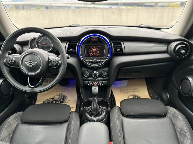 MINI 2016 1.5T COOPER interior photo 13 MINI 2016 1.5T COOPER interior photo 13