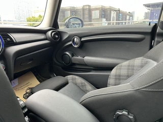 MINI 2016 1.5T COOPER interior photo 15 MINI 2016 1.5T COOPER interior photo 15
