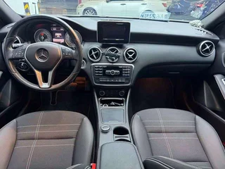 Mercedes-Benz A-Class 2015 A 200 Fashionable interior photo 12 Mercedes-Benz A-Class 2015 A 200 Fashionable interior photo 12