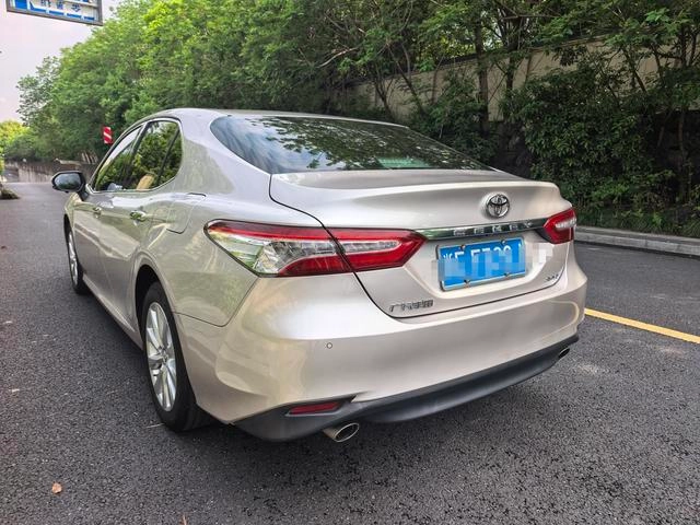 Toyota Camry 2019 Restyling 2.0G Luxury Edition interior photo 6 Toyota Camry 2019 Restyling 2.0G Luxury Edition interior photo 6