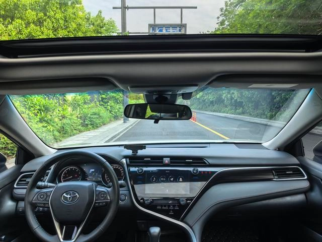 Toyota Camry 2019 Restyling 2.0G Luxury Edition interior photo 7 Toyota Camry 2019 Restyling 2.0G Luxury Edition interior photo 7