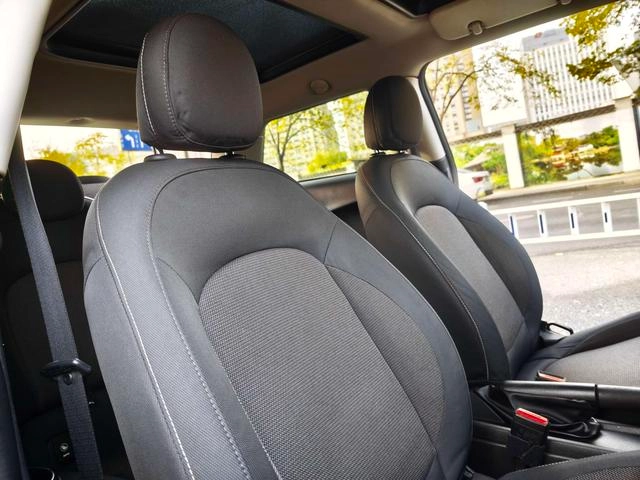 MINI 2014 1.2T ONE interior foto 16 MINI 2014 1.2T ONE interior foto 16