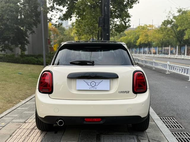 MINI 2018 1.5T COOPER Estilo clásico Versión de cinco puertas exterior foto 5 MINI 2018 1.5T COOPER Estilo clásico Versión de cinco puertas exterior foto 5