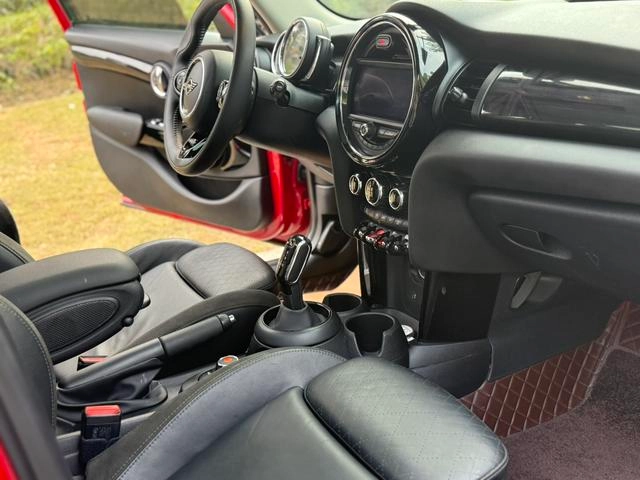 MINI 2018 1.5T COOPER Estilo clásico Versión de cinco puertas interior foto 8 MINI 2018 1.5T COOPER Estilo clásico Versión de cinco puertas interior foto 8