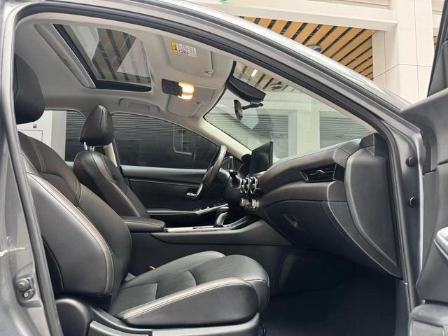 Nissan Sylphy 2023 1.6L CVT Versión de conducción inteligente interior foto 16