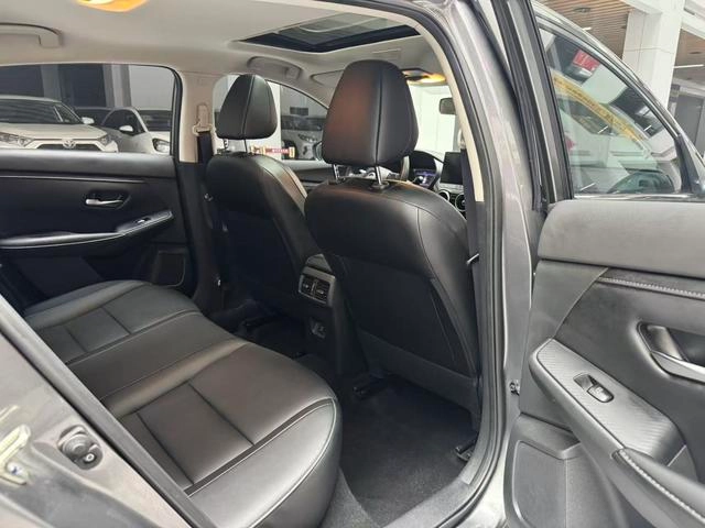 Nissan Sylphy 2023 1.6L CVT Versión de conducción inteligente interior foto 17