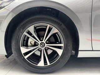 Nissan Sylphy 2023 1.6L CVT Versión de conducción inteligente interior foto 20
