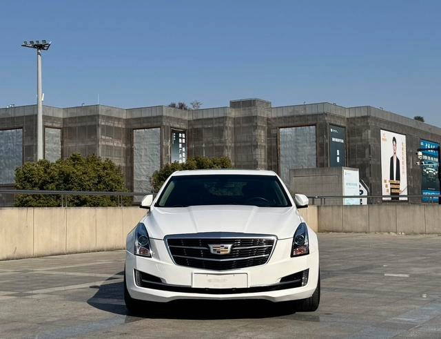 Cadillac ATS-L 2017 28T Estilo de moda exterior foto 2 Cadillac ATS-L 2017 28T Estilo de moda exterior foto 2
