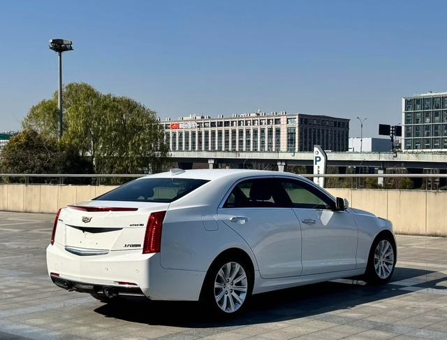 Cadillac ATS-L 2017 28T Estilo de moda exterior foto 4 Cadillac ATS-L 2017 28T Estilo de moda exterior foto 4