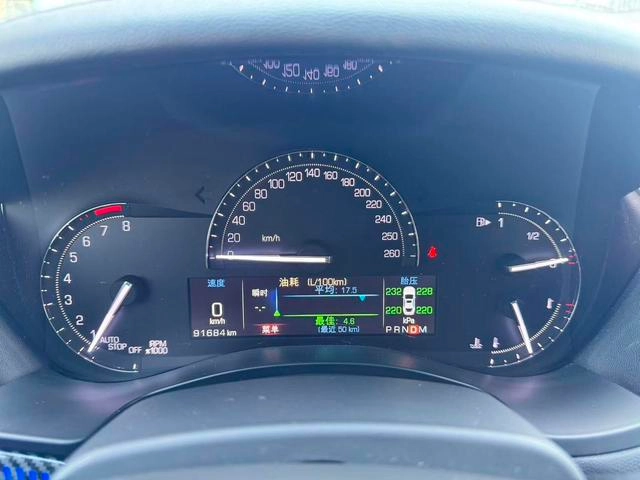 Cadillac ATS-L 2017 28T Estilo de moda interior foto 9 Cadillac ATS-L 2017 28T Estilo de moda interior foto 9