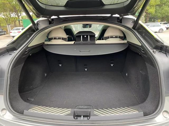 LYNK & CO Linko 05 2020 2.0TD Two-wheel drive Halo interior photo 9 LYNK & CO Linko 05 2020 2.0TD Two-wheel drive Halo interior photo 9