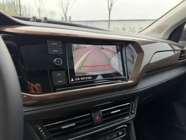 Volkswagen Tharu 2019 280TSI Version de luxe à deux roues motrices Pays V intérieur photo 14 Volkswagen Tharu 2019 280TSI Version de luxe à deux roues motrices Pays V intérieur photo 14