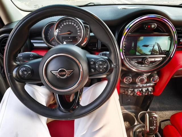 MINI 2018 1.5T COOPER Classic style Five-door version interior photo 13 MINI 2018 1.5T COOPER Classic style Five-door version interior photo 13