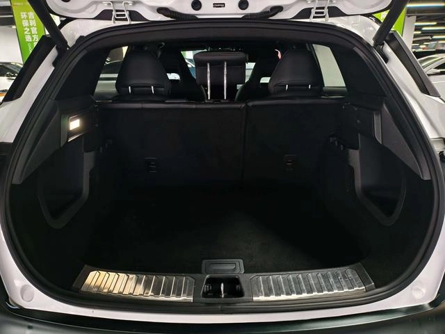 Lynk & Co 06 2023 Remix 1.5T Strength Halo interior photo 9 Lynk & Co 06 2023 Remix 1.5T Strength Halo interior photo 9