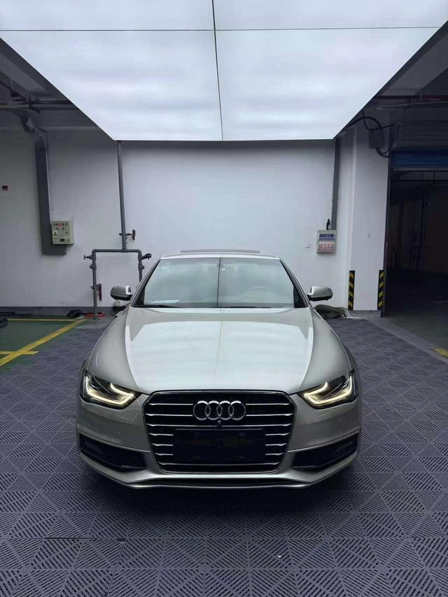 Audi A4L 2016 35 TFSI Collector's Edition S line Comfort type exterior photo 2 Audi A4L 2016 35 TFSI Collector's Edition S line Comfort type exterior photo 2