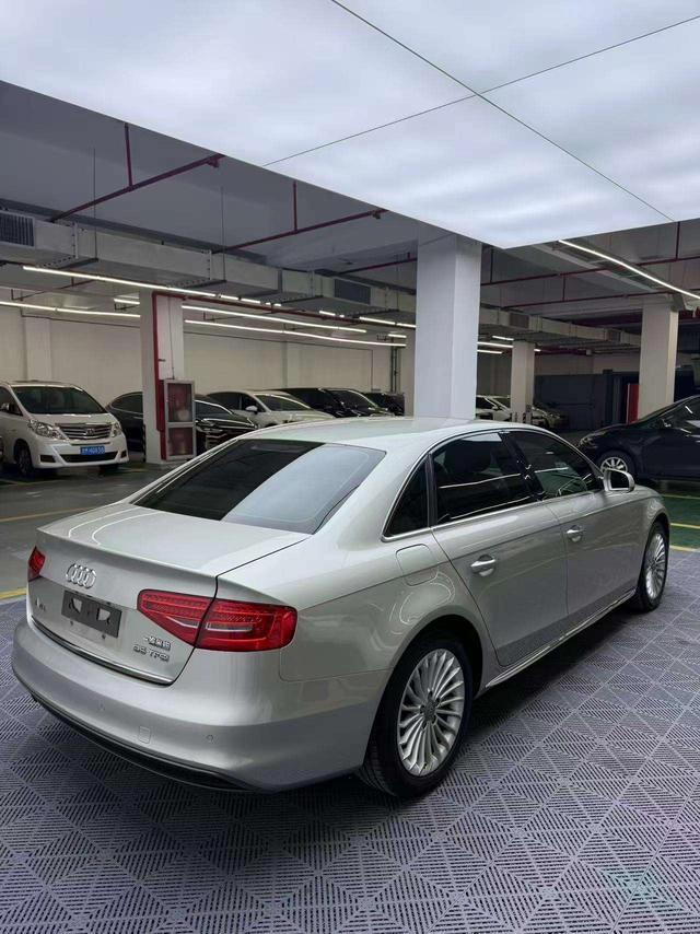 Audi A4L 2016 35 TFSI Collector's Edition S line Comfort type exterior photo 4 Audi A4L 2016 35 TFSI Collector's Edition S line Comfort type exterior photo 4