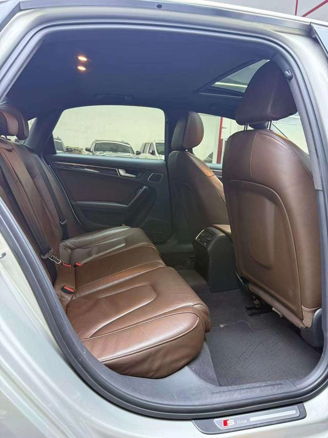 Audi A4L 2016 35 TFSI Collector's Edition S line Comfort type interior photo 9 Audi A4L 2016 35 TFSI Collector's Edition S line Comfort type interior photo 9