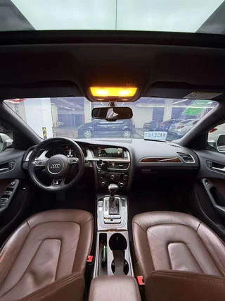 Audi A4L 2016 35 TFSI Collector's Edition S line Comfort type interior photo 10 Audi A4L 2016 35 TFSI Collector's Edition S line Comfort type interior photo 10