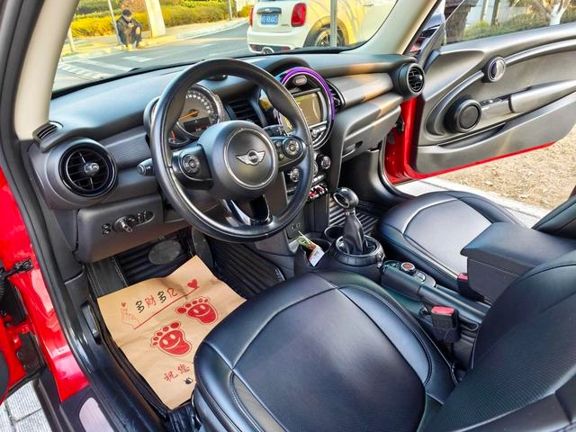 MINI 2014 1.5T COOPER Fun interior photo 13 MINI 2014 1.5T COOPER Fun interior photo 13
