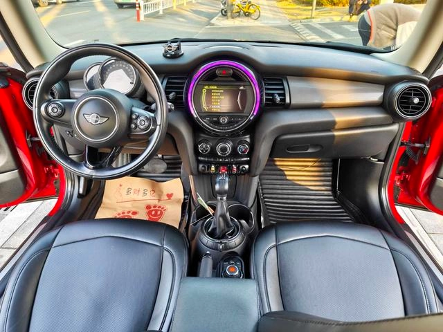MINI 2014 1.5T COOPER Fun interior photo 14 MINI 2014 1.5T COOPER Fun interior photo 14