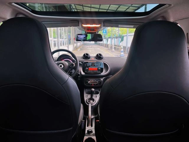 smart forfour 2018 1.0L 52 Kilowatt Passion Edition exterior photo 8 smart forfour 2018 1.0L 52 Kilowatt Passion Edition exterior photo 8