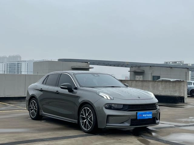 Lynk & Co 03 2022 1.5TD DCT Fuerza Pro exterior foto 3 Lynk & Co 03 2022 1.5TD DCT Fuerza Pro exterior foto 3