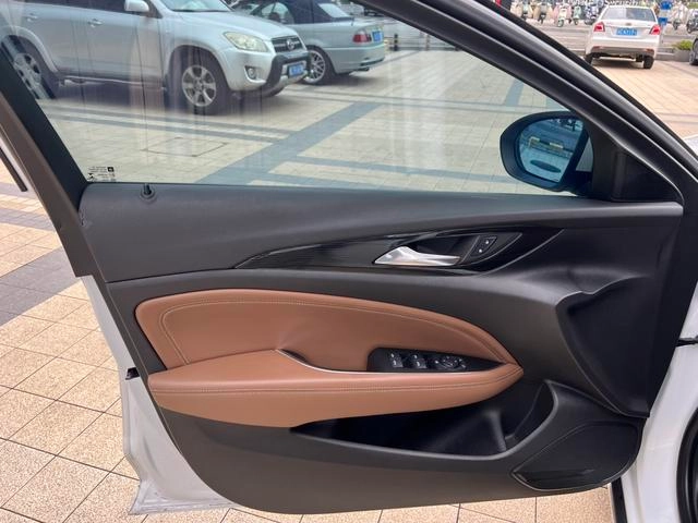 Buick Regal 2019 20T Type d'élite Pays VI intérieur photo 11 Buick Regal 2019 20T Type d'élite Pays VI intérieur photo 11