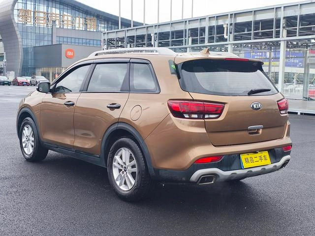 Kia KX7 2017 2.0T Tracción automática a dos ruedas GL 7 Asiento exterior foto 8 Kia KX7 2017 2.0T Tracción automática a dos ruedas GL 7 Asiento exterior foto 8