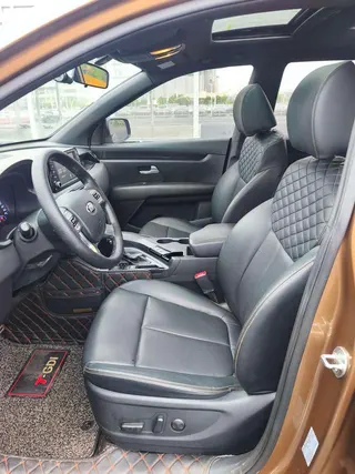 Kia KX7 2017 2.0T Tracción automática a dos ruedas GL 7 Asiento exterior foto 9 Kia KX7 2017 2.0T Tracción automática a dos ruedas GL 7 Asiento exterior foto 9