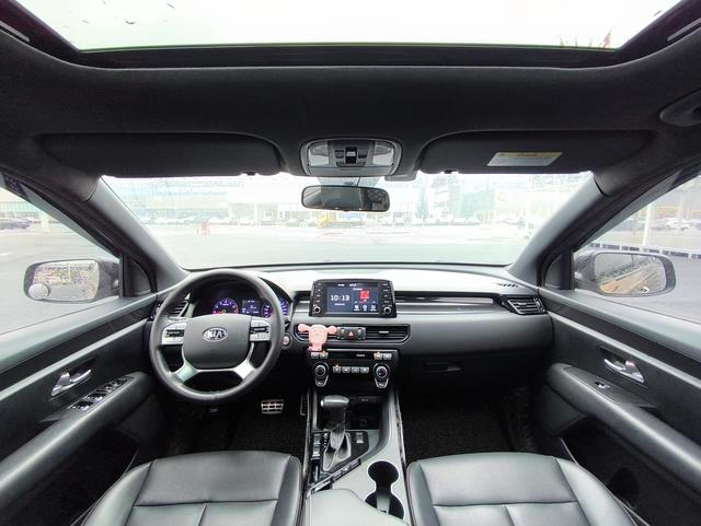 Kia KX7 2017 2.0T Tracción automática a dos ruedas GL 7 Asiento interior foto 13 Kia KX7 2017 2.0T Tracción automática a dos ruedas GL 7 Asiento interior foto 13