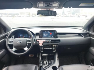 Kia KX7 2017 2.0T Tracción automática a dos ruedas GL 7 Asiento interior foto 14 Kia KX7 2017 2.0T Tracción automática a dos ruedas GL 7 Asiento interior foto 14