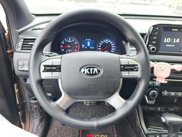 Kia KX7 2017 2.0T Tracción automática a dos ruedas GL 7 Asiento interior foto 15 Kia KX7 2017 2.0T Tracción automática a dos ruedas GL 7 Asiento interior foto 15