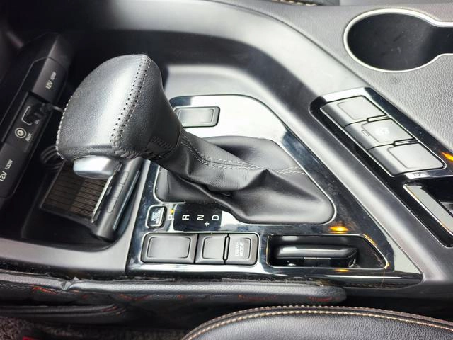 Kia KX7 2017 2.0T Tracción automática a dos ruedas GL 7 Asiento interior foto 17 Kia KX7 2017 2.0T Tracción automática a dos ruedas GL 7 Asiento interior foto 17
