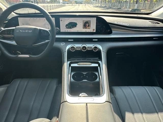 Exeed Lingyun 2025 300T Two-Drive King Edition interior photo 14