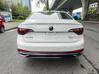 Volkswagen Sagitar 2022 200TSI DSG Beyond Edition interior photo 9