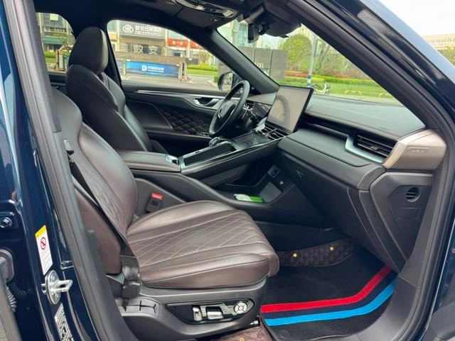 Wey Mocha 2021 2.0T Versión extra fuerte con tracción en dos ruedas interior foto 8