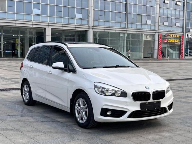 BMW 2 Series Active Tourer 2015 218i Líder exterior foto 2